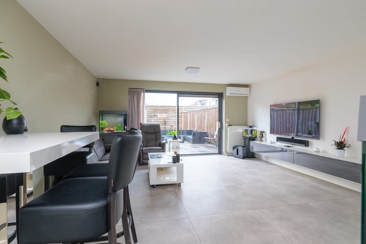 Foto 15 van Vasalisstraat 12