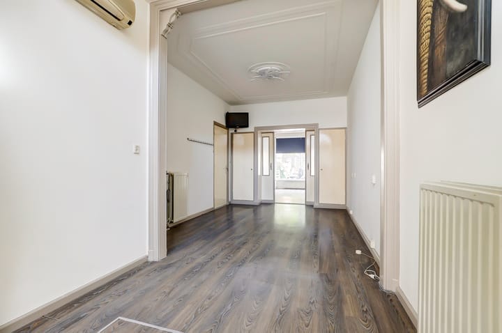 Photo 8 of De Constant Rebecquestraat 50