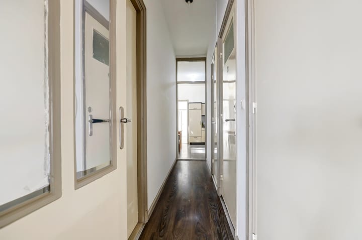 Photo 12 of De Constant Rebecquestraat 50