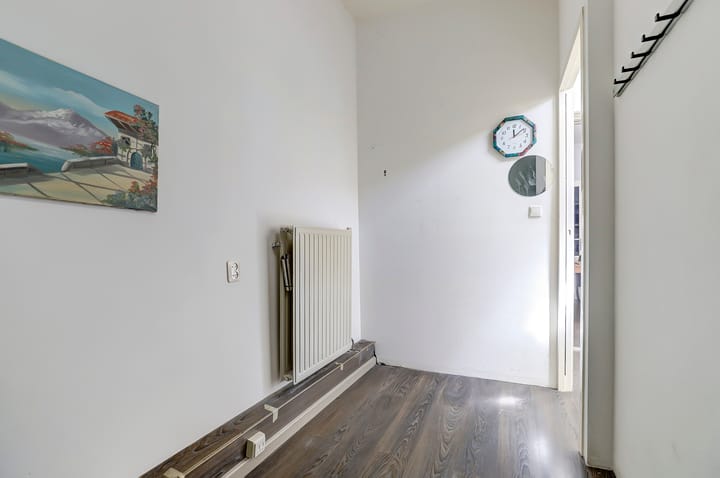 Photo 18 of De Constant Rebecquestraat 50