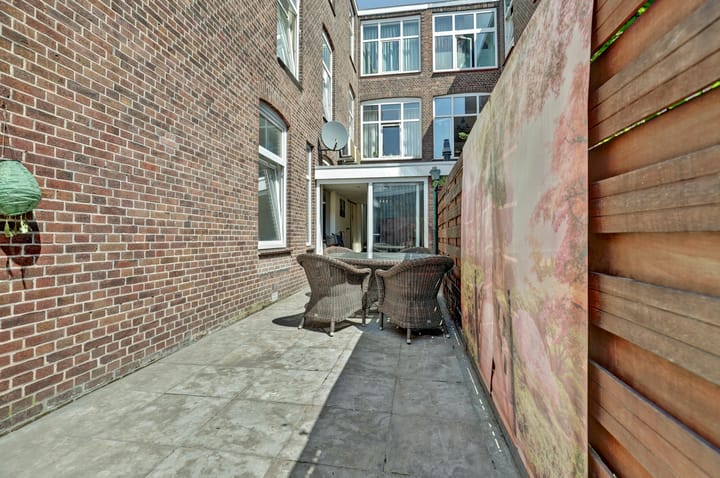 Photo 22 of De Constant Rebecquestraat 50