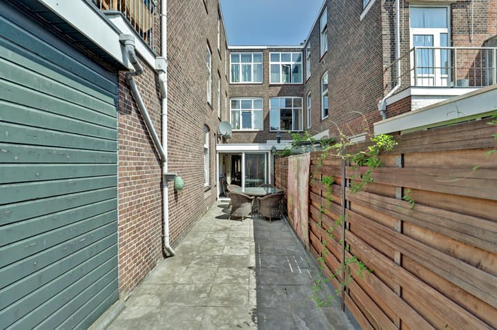 Photo 24 of De Constant Rebecquestraat 50