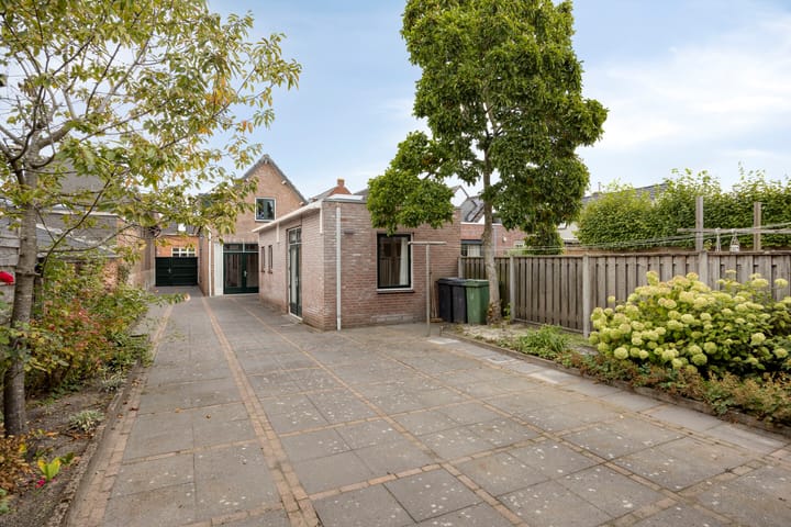 Photo 3 of Burgerhoutsestraat 150