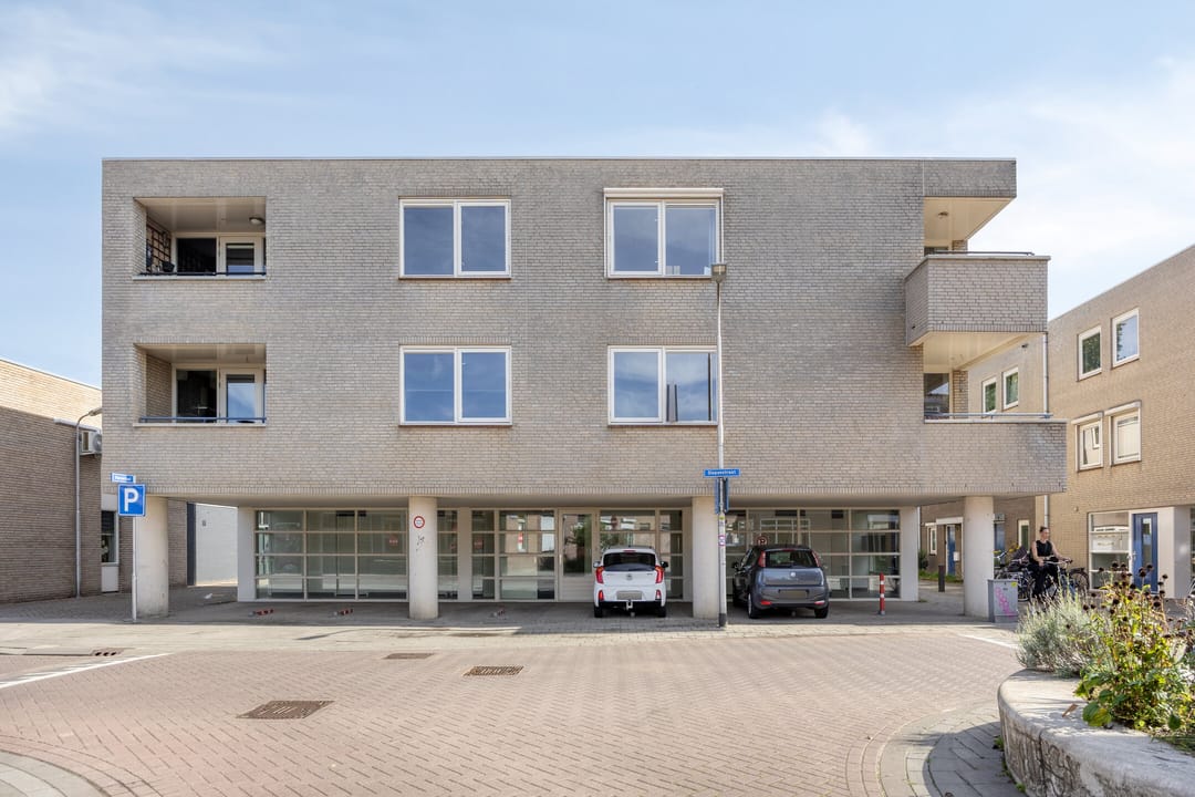 Photo 2 of Diepenstraat 76-C