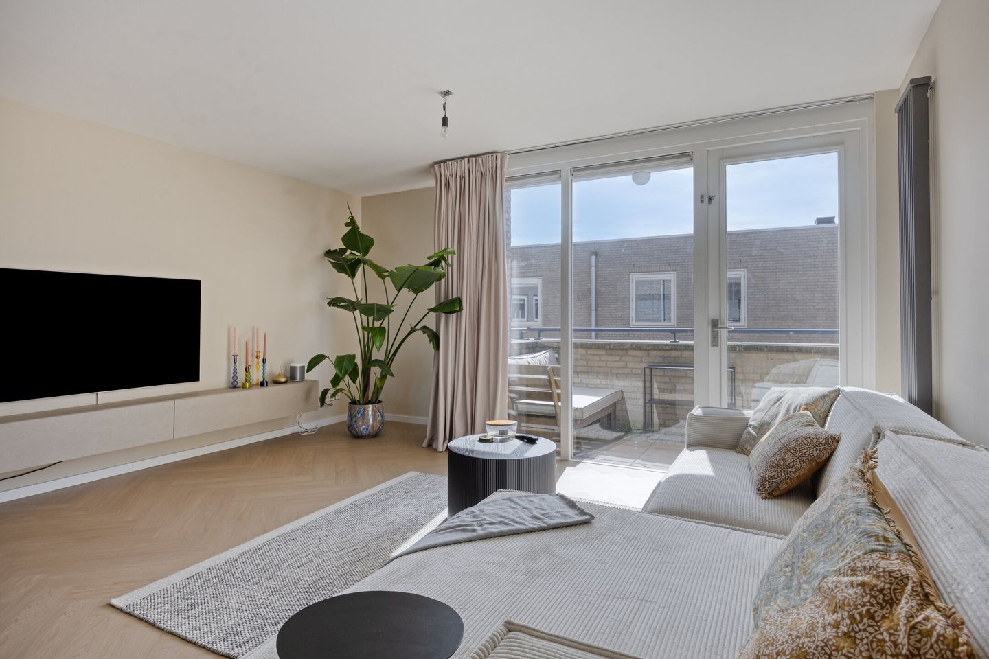 Photo 10 of Diepenstraat 76-C