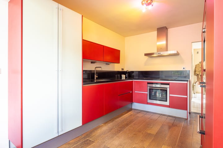 Photo 20 of Nieuwenhuysstraat 60