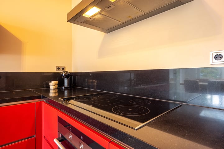 Photo 23 of Nieuwenhuysstraat 60