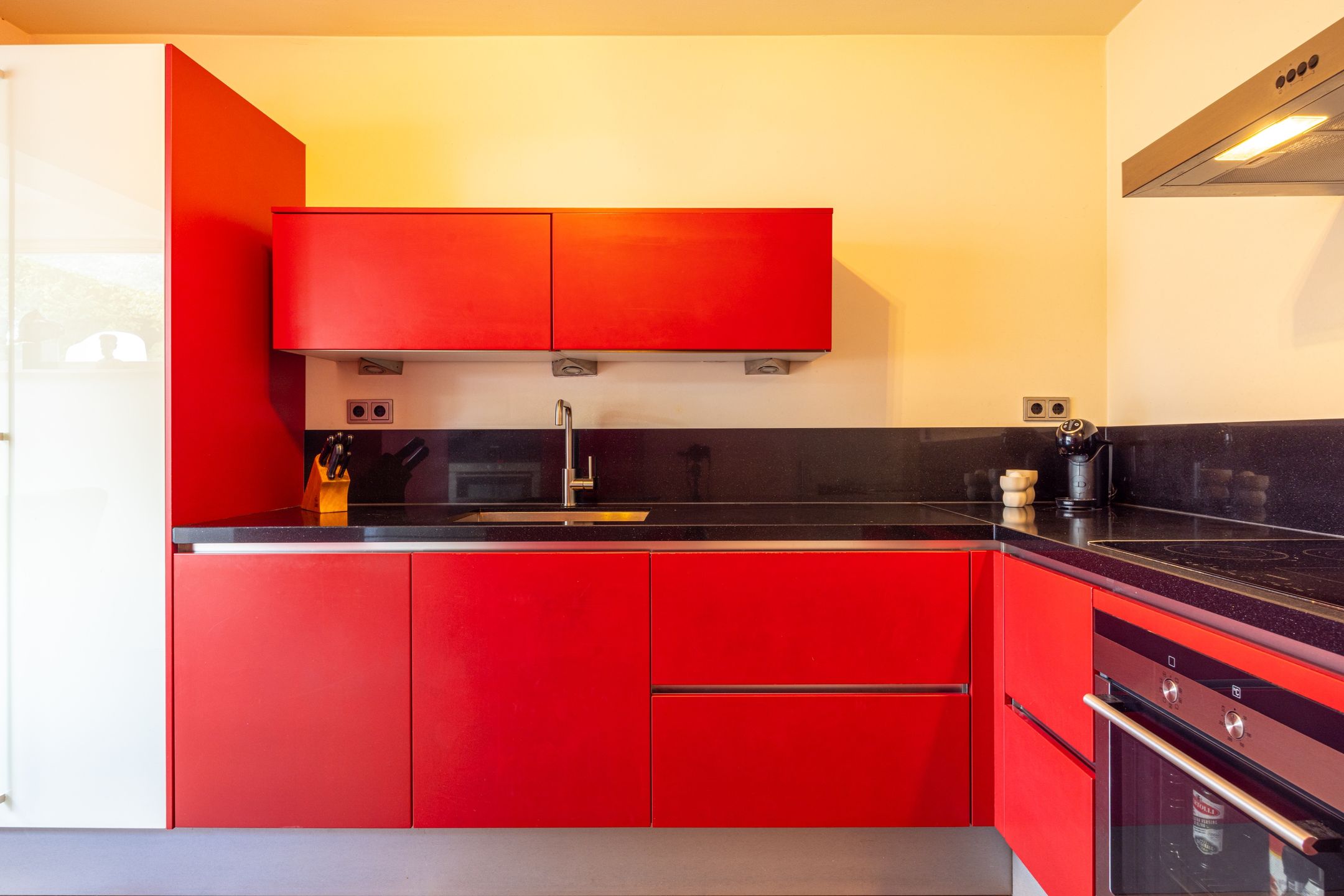 Photo 24 of Nieuwenhuysstraat 60