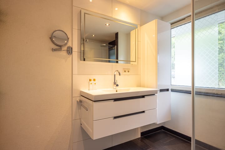 Photo 31 of Nieuwenhuysstraat 60