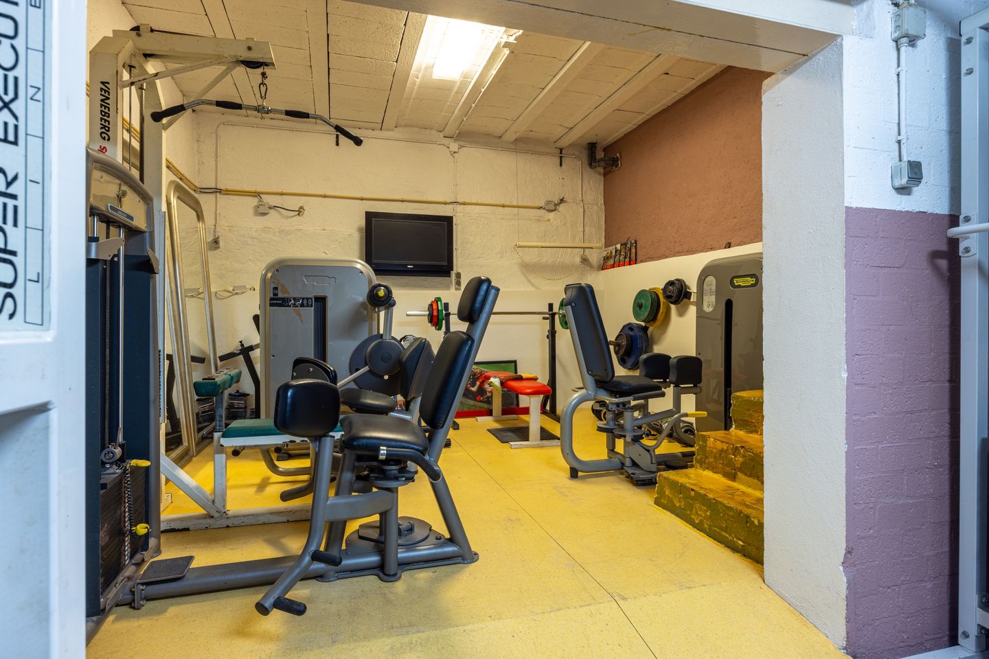 Photo 34 of Nieuwenhuysstraat 60