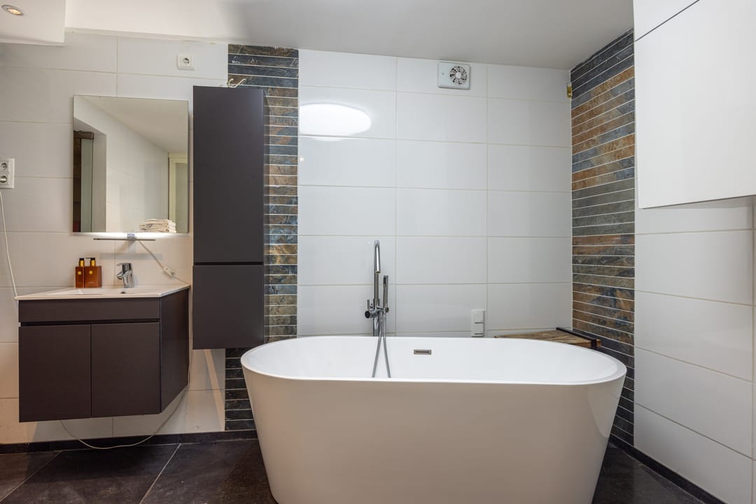 Photo 37 of Nieuwenhuysstraat 60