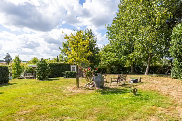 Photo 60 of Nieuwenhuysstraat 60