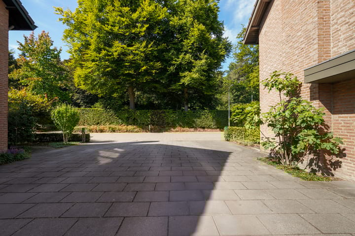 Foto 45 van Economenlaan 8