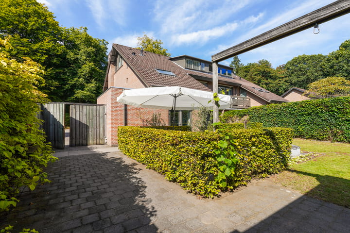 Foto 46 van Economenlaan 8