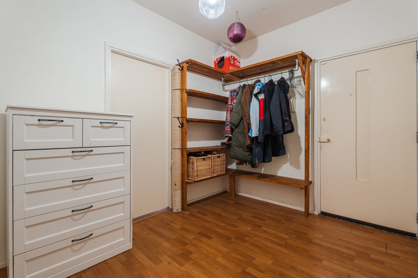 Photo 10 of Plutostraat 131