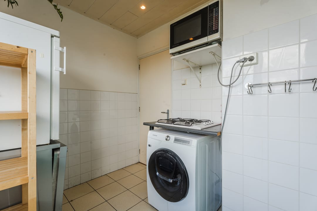 Photo 17 of Plutostraat 131