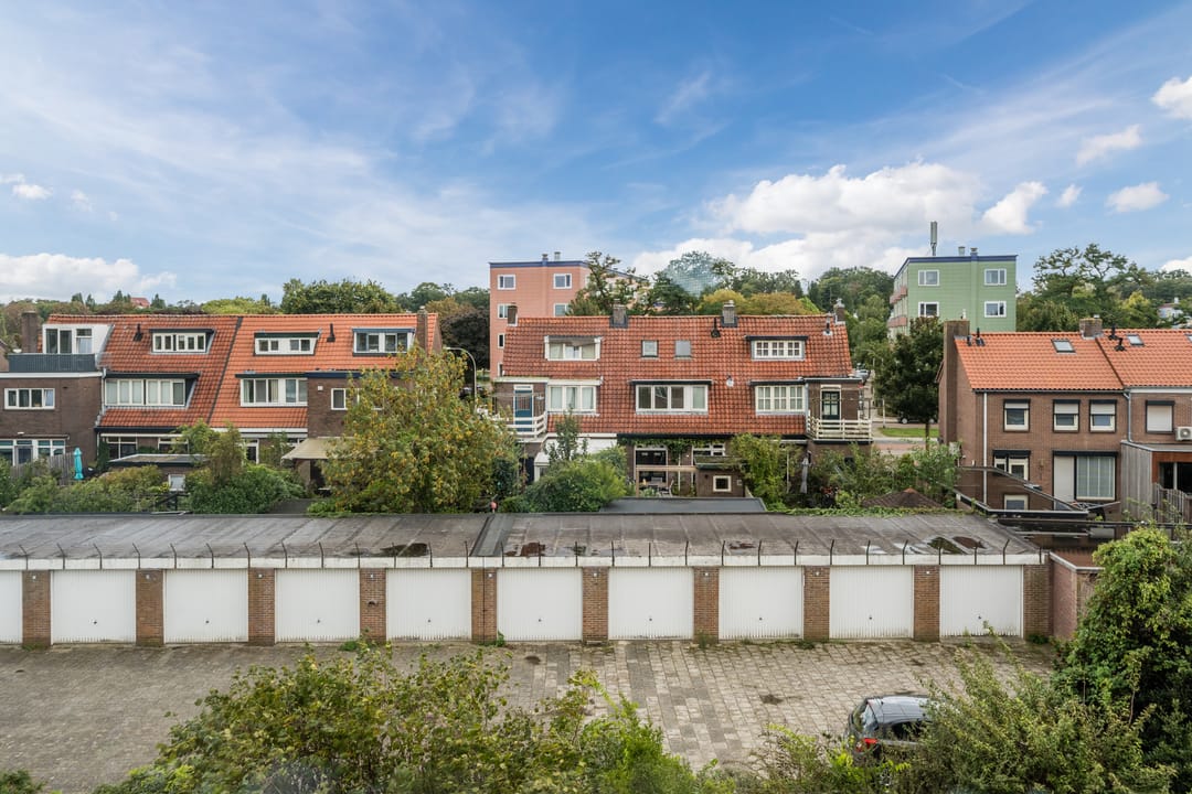 Photo 23 of Plutostraat 131