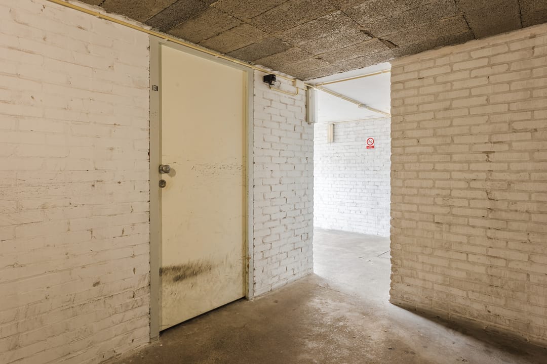 Photo 26 of Plutostraat 131