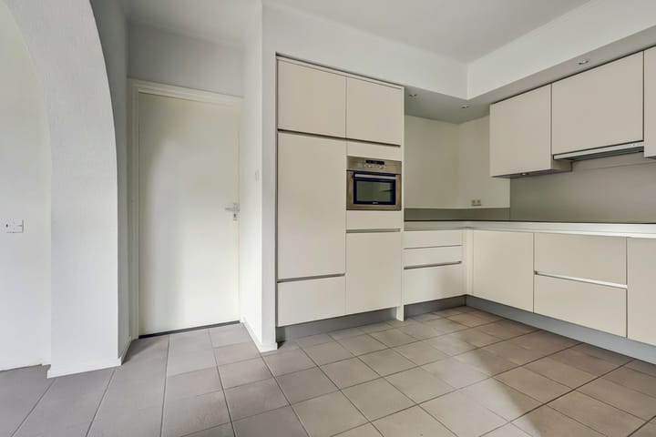 Photo 17 of Helmkruidstraat 13