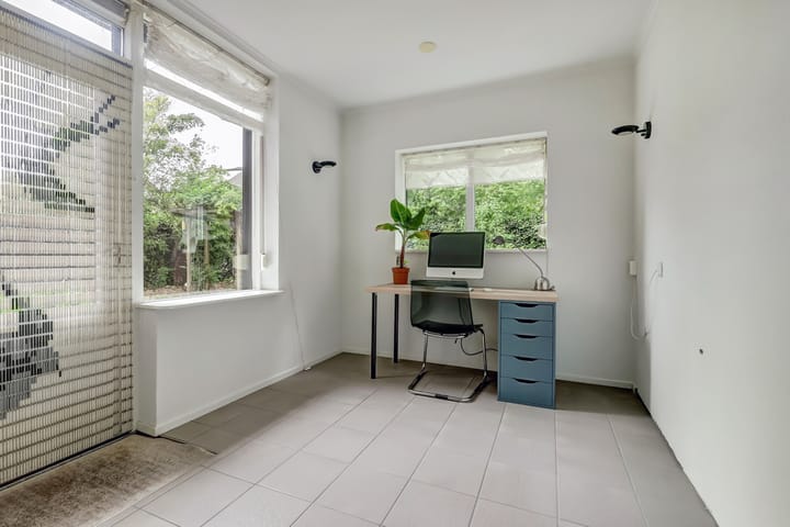 Photo 20 of Helmkruidstraat 13