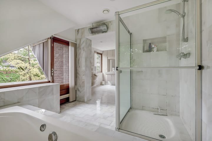 Photo 44 of Helmkruidstraat 13