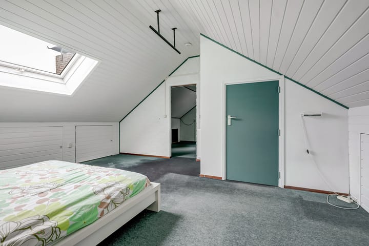 Photo 52 of Helmkruidstraat 13