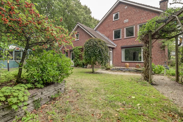 Photo 56 of Helmkruidstraat 13