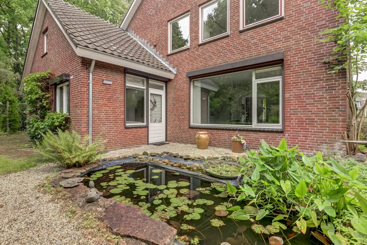 Photo 58 of Helmkruidstraat 13