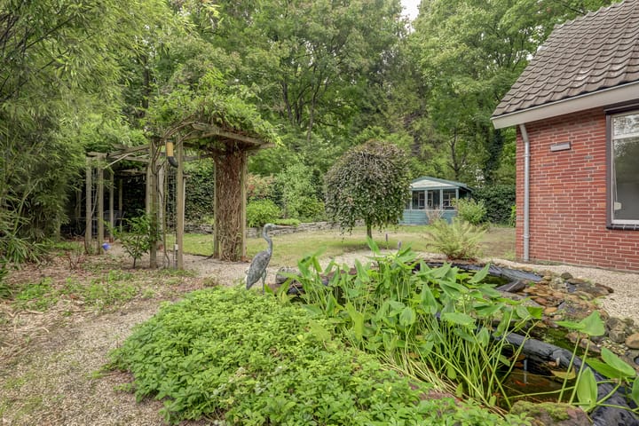 Photo 62 of Helmkruidstraat 13