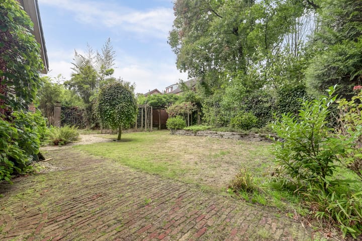 Photo 66 of Helmkruidstraat 13