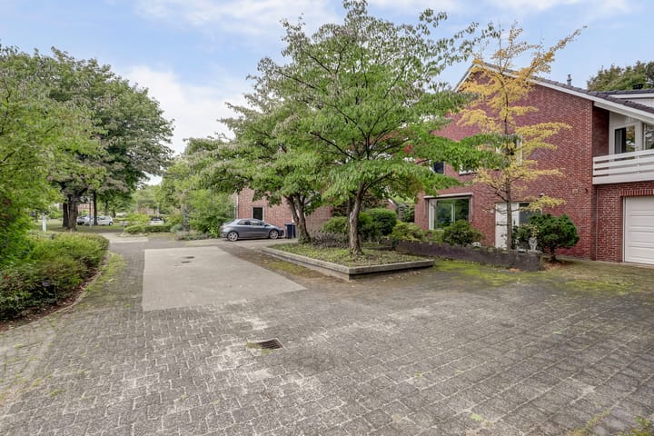 Photo 74 of Helmkruidstraat 13