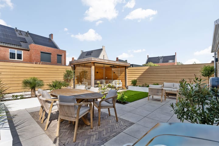 Photo 23 of Stoelenmatter 9