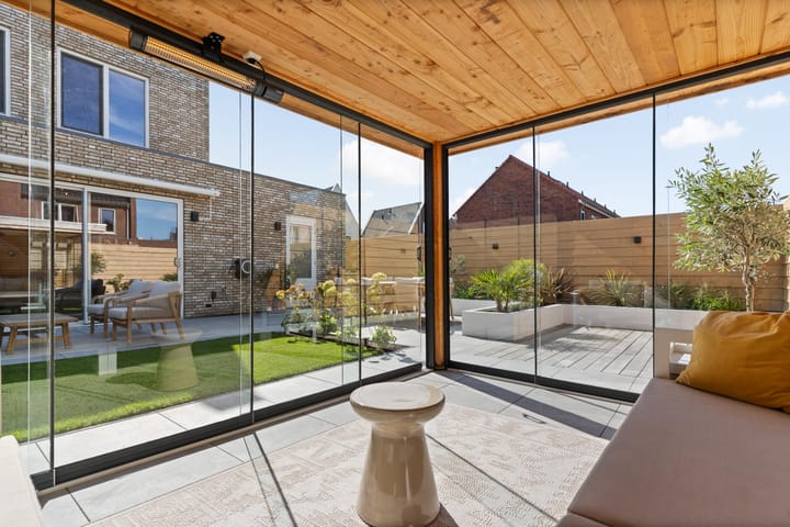 Photo 31 of Stoelenmatter 9