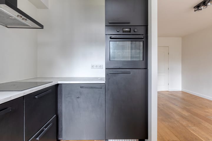 Photo 3 of Lootsstraat 28-2