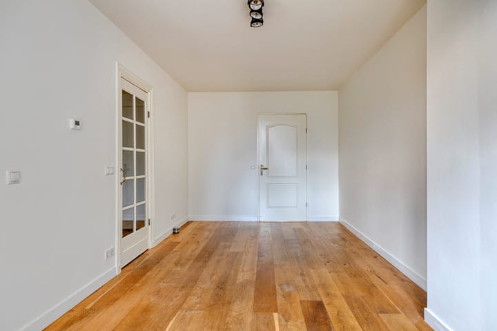 Photo 4 of Lootsstraat 28-2