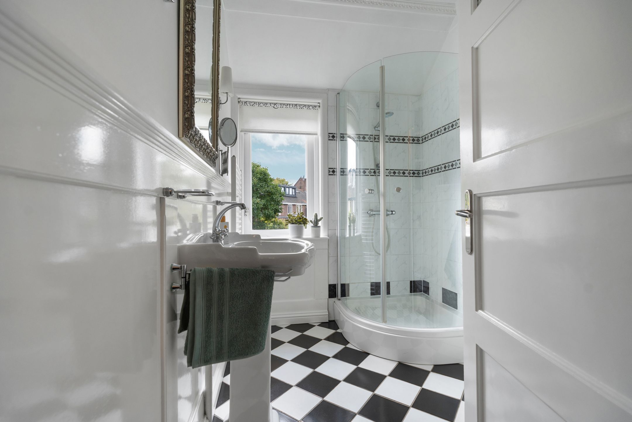 Foto 30 van Niersstraat 11