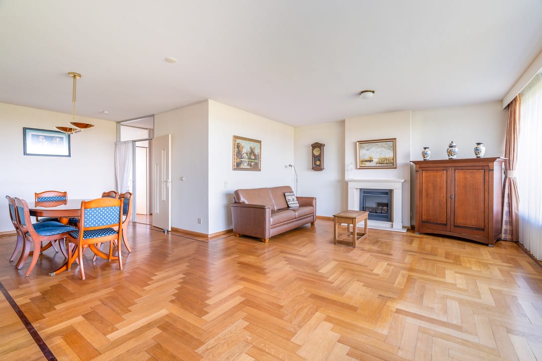 Photo 2 of Aart van der Leeuwlaan 1048