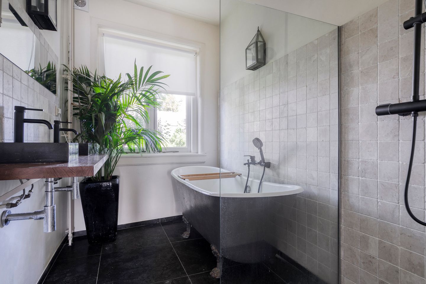 Photo 29 of Koninginnestraat 49