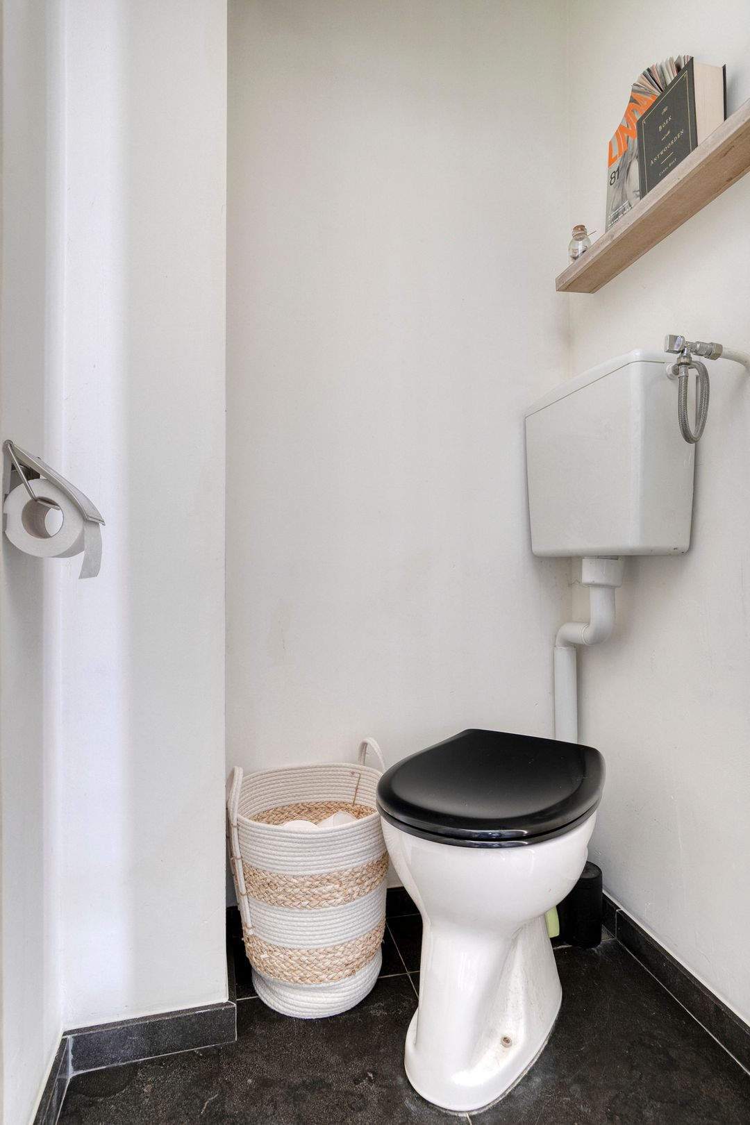 Photo 32 of Koninginnestraat 49