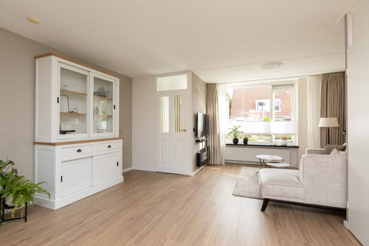 Photo 4 of Pinksterbloem 13