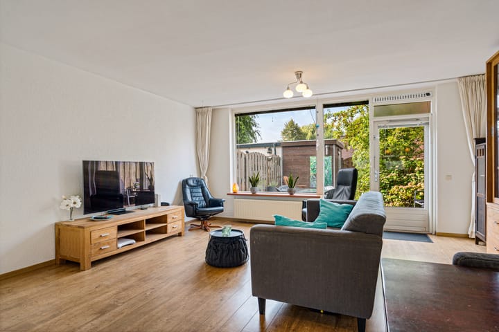 Foto 2 van Titaanwit 47