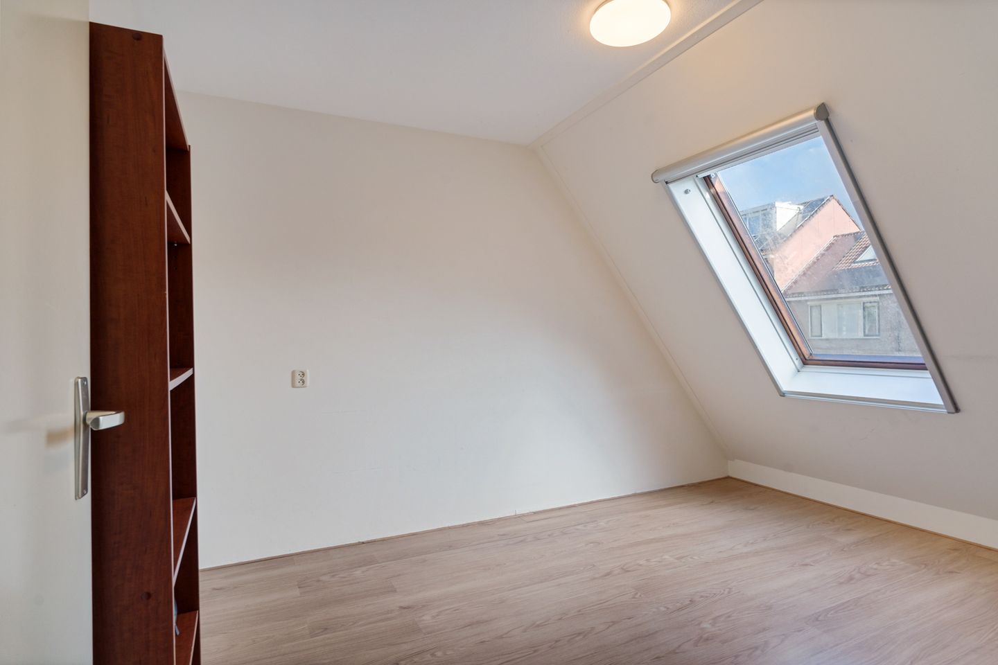 Foto 29 van Titaanwit 47