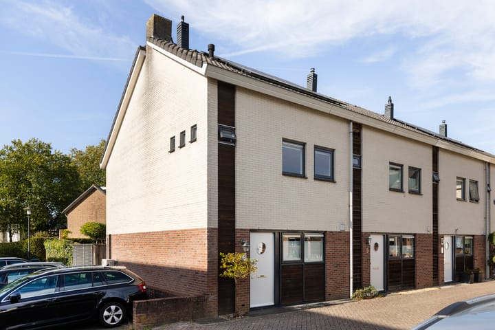 Foto 5 van Titaniumstraat 3