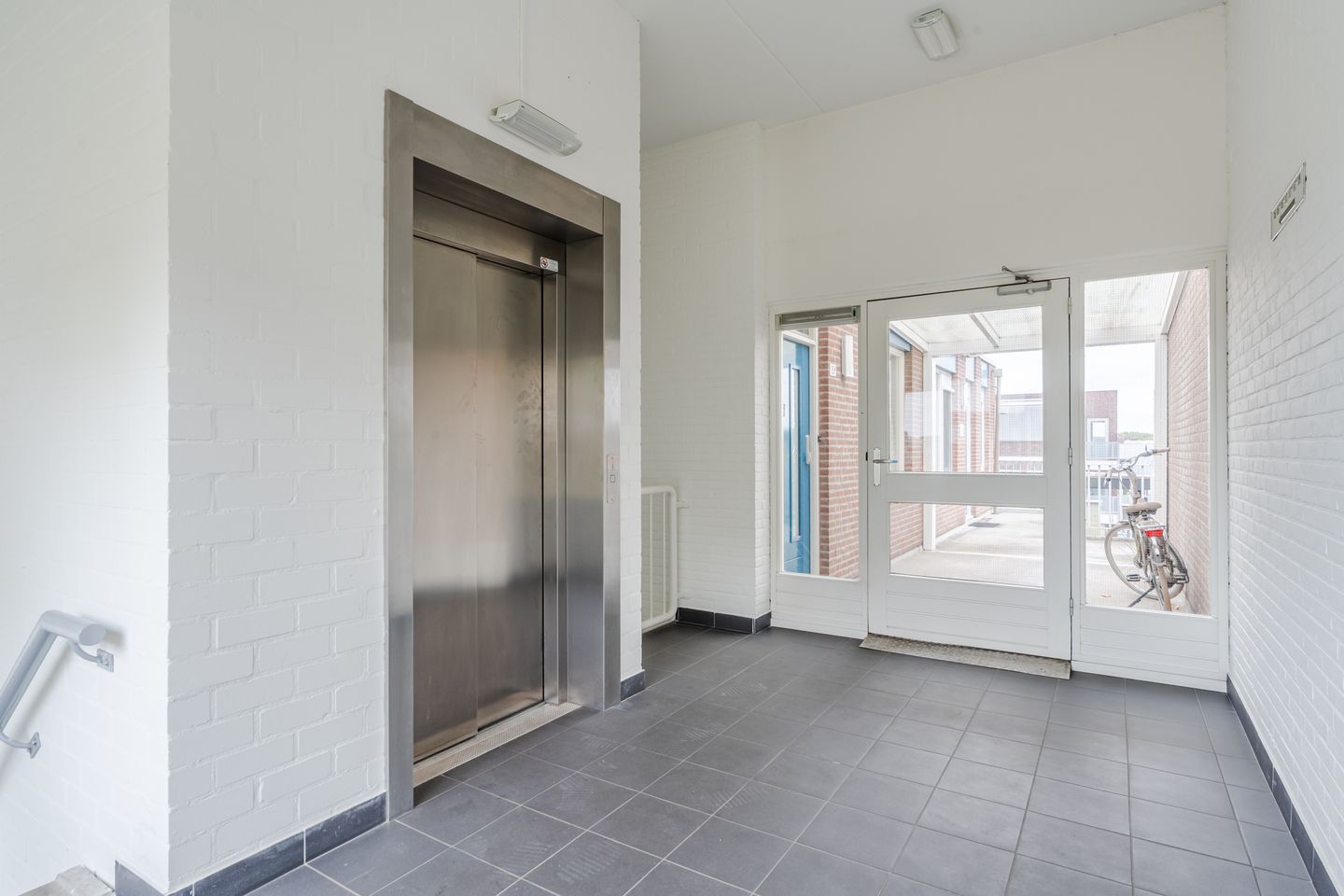 Foto 5 van Valkenierstraat 15-B