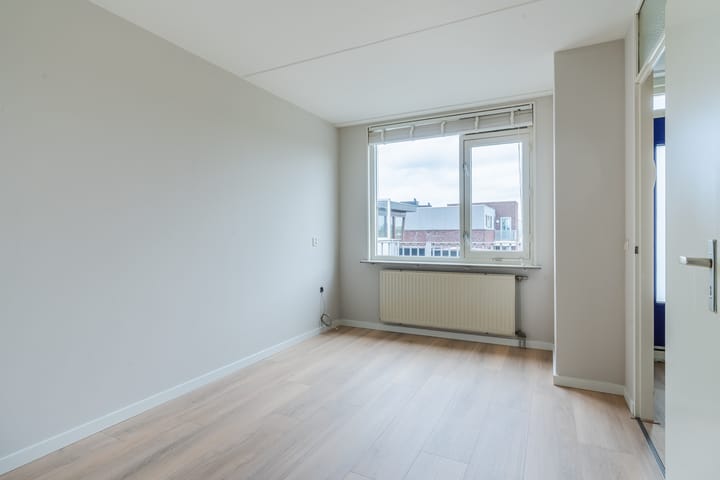 Foto 18 van Valkenierstraat 15-B