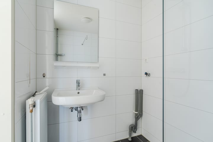 Foto 21 van Valkenierstraat 15-B