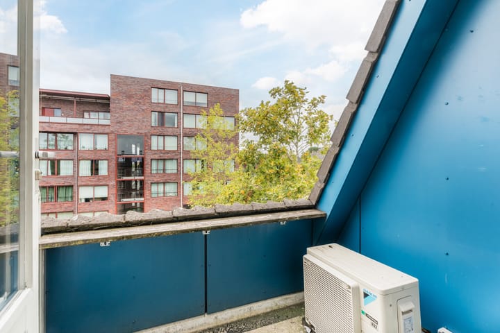 Foto 23 van Valkenierstraat 15-B