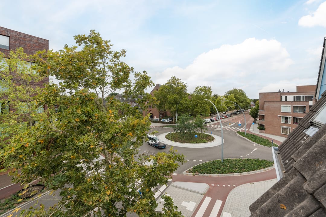 Foto 26 van Valkenierstraat 15-B