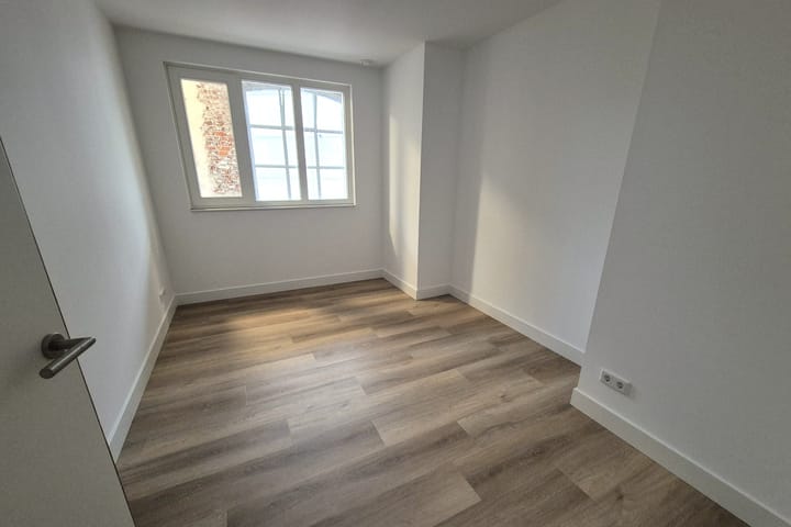 Foto 9 van Petrus Regoutplein 22-C04