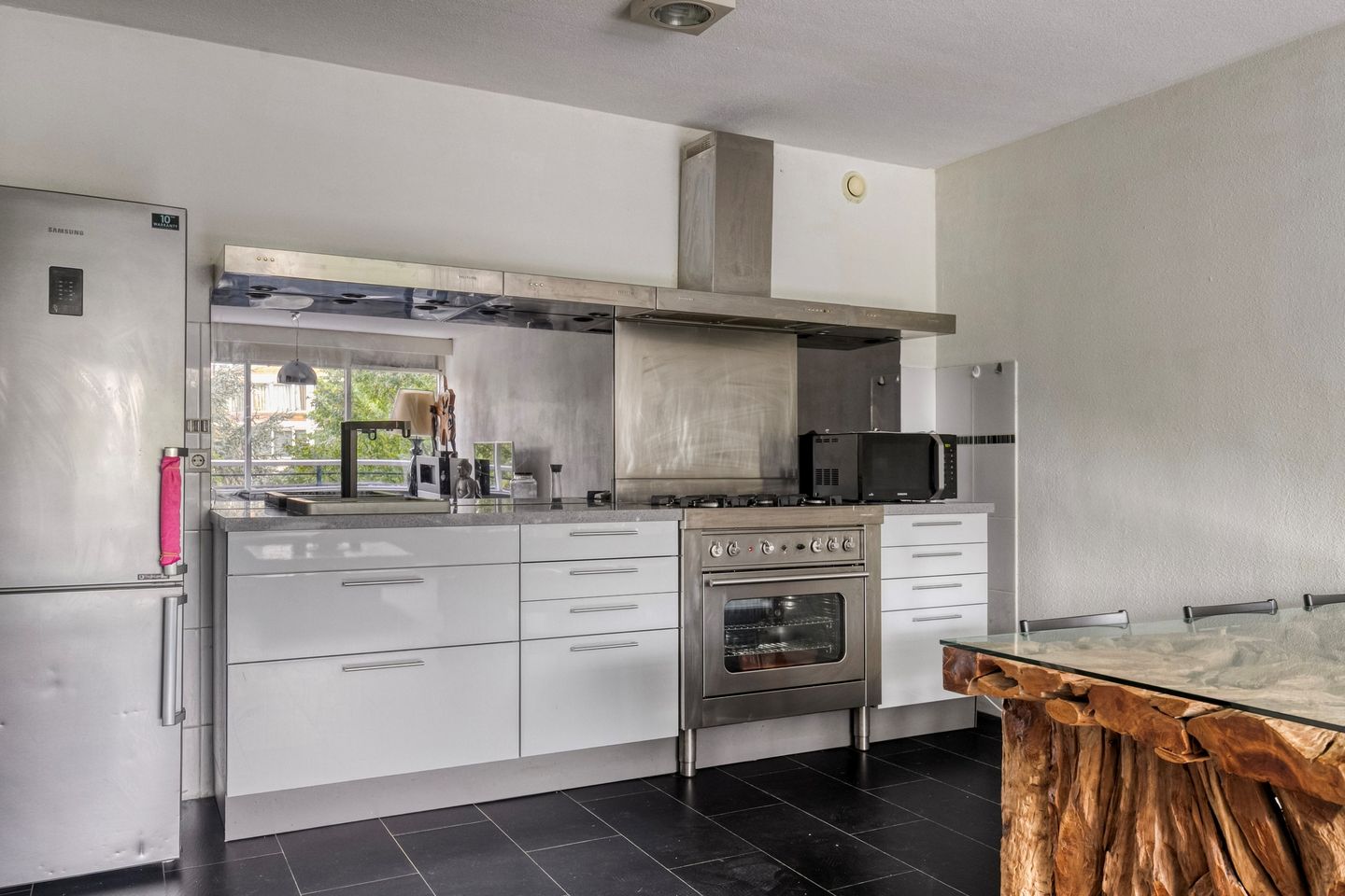 Photo 14 of Livingstonelaan 1030